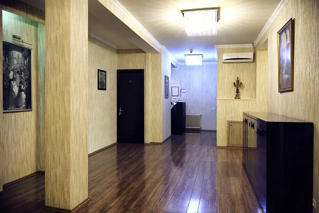 Rondo Hotel Tbilisi 3*,